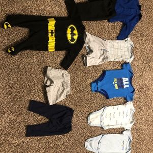 New born clothing 0-3  matching sets and onesies